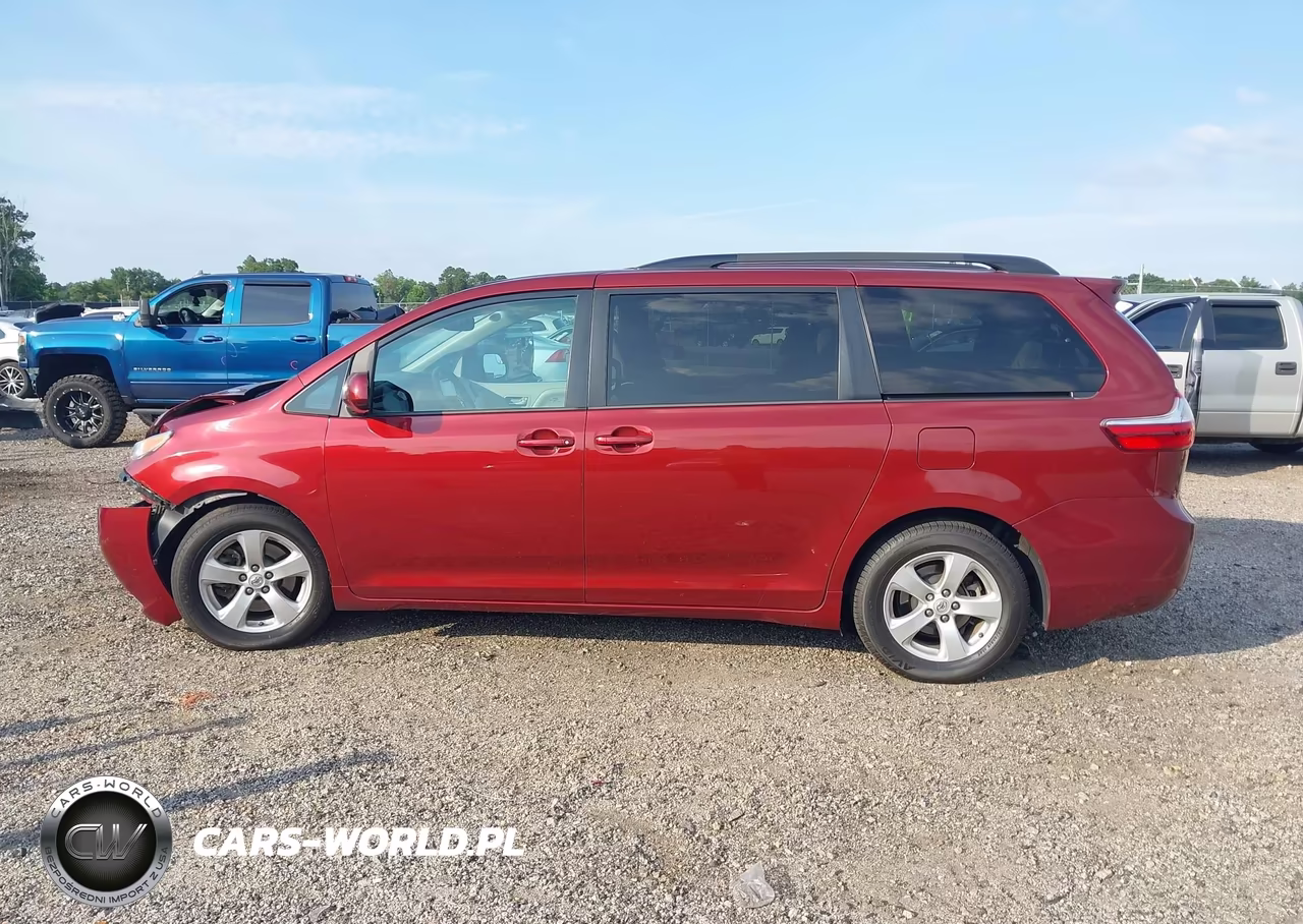 2017 Toyota Sienna Le 8 Passenger VIN:5TDKZ3DC3HS826905 - 15
