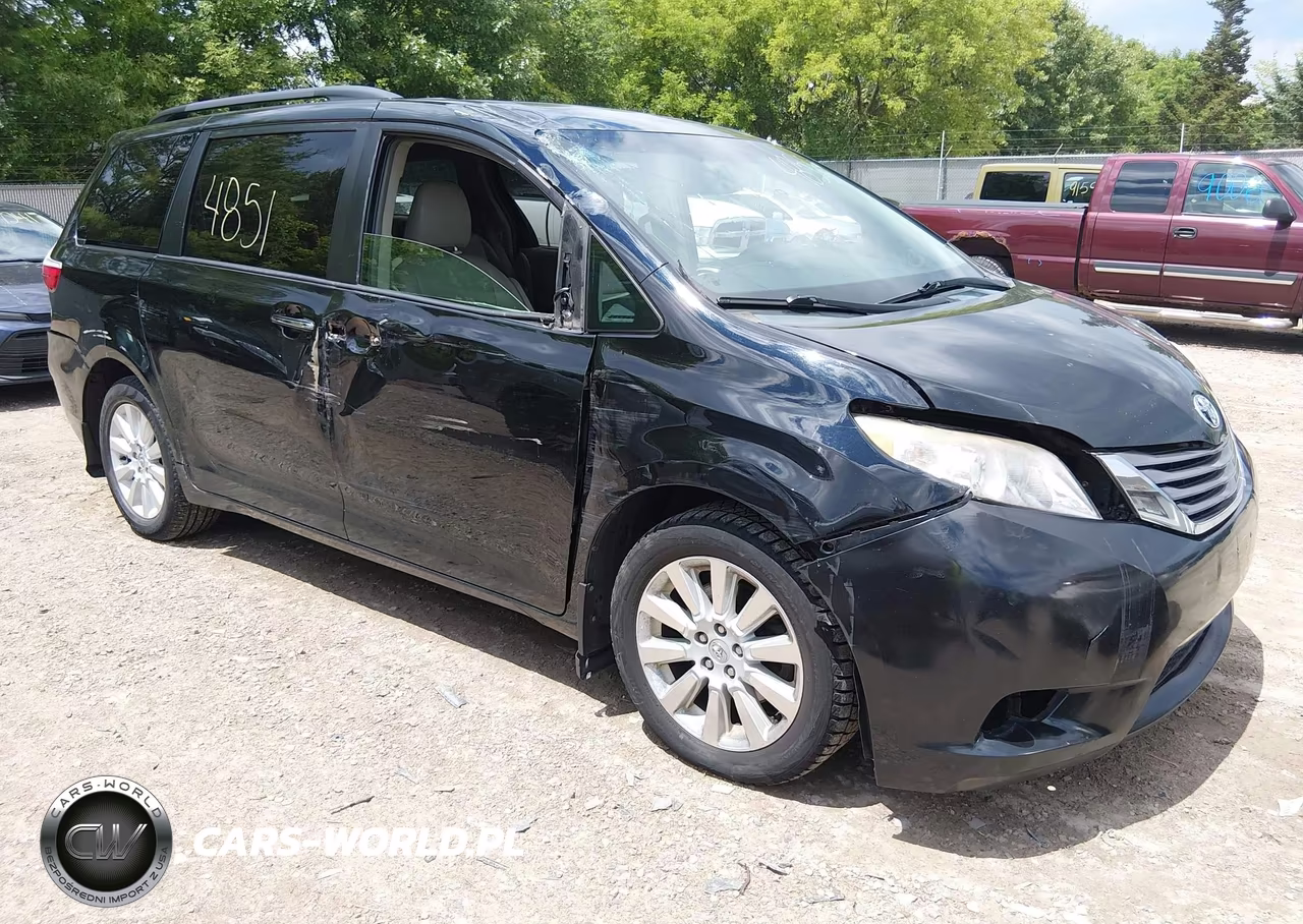 2015 Toyota Sienna Xle 7 Passenger – zdjęcie 1 z 21