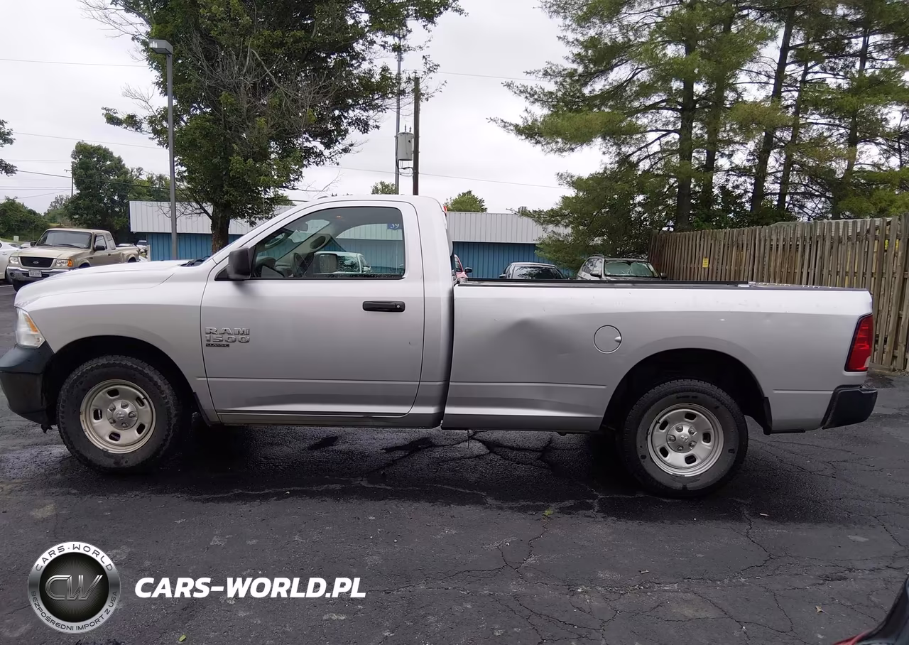 2019 Ram 1500 Classic VIN:3C6JR6DG0KG502890 - 18