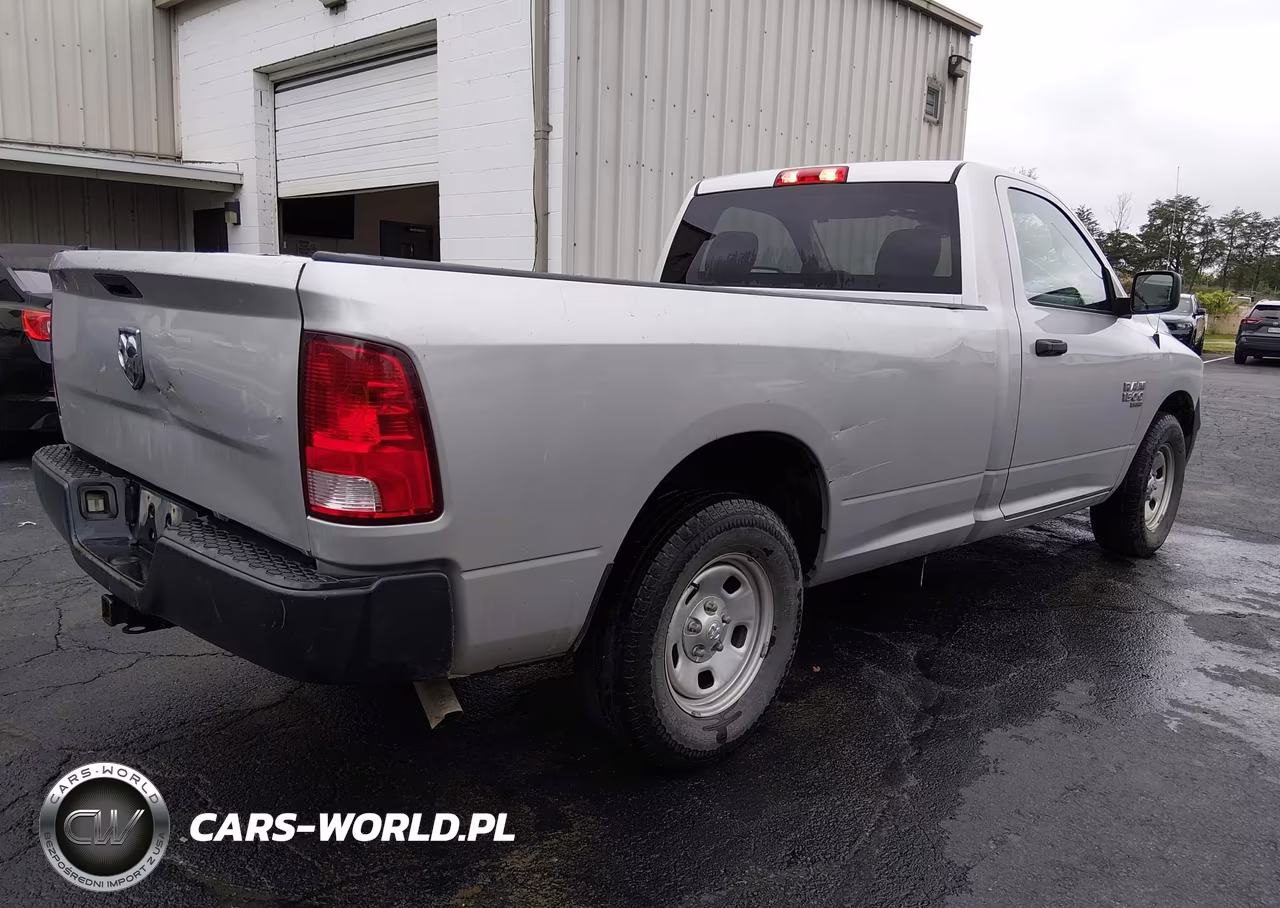 2019 Ram 1500 Classic VIN:3C6JR6DG0KG502890 - 4