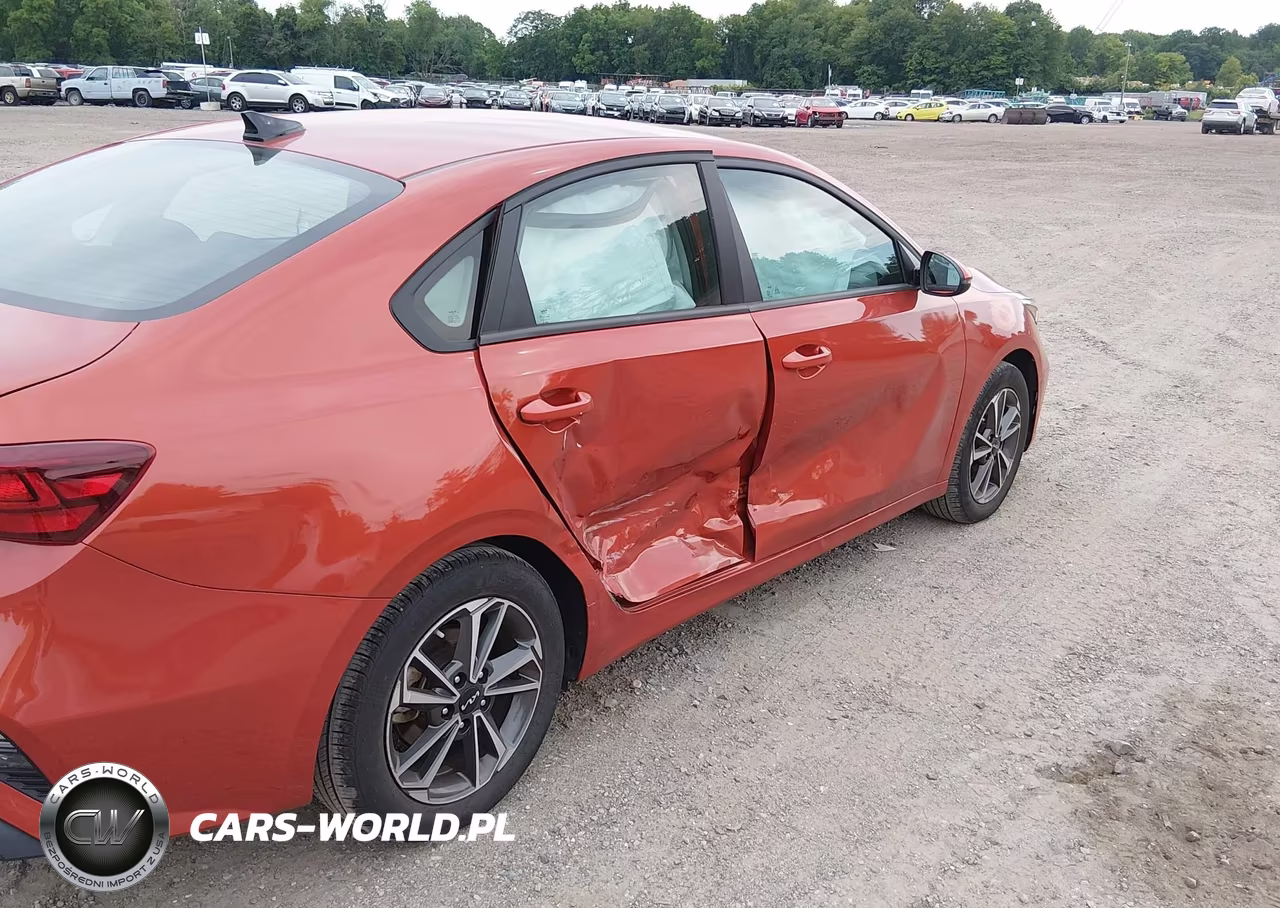 2023 Kia Forte Lxs VIN:3KPF24AD1PE623867 - 17