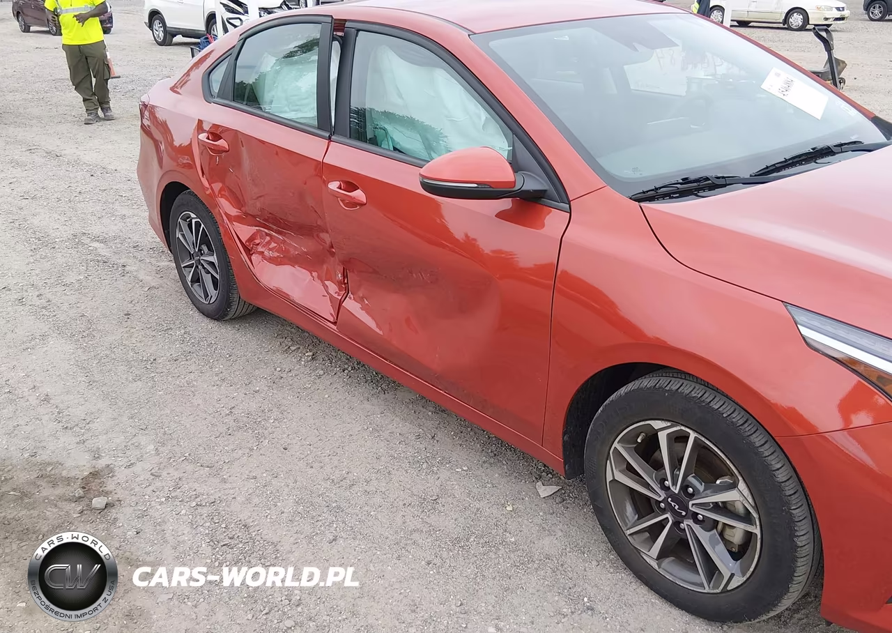 2023 Kia Forte Lxs VIN:3KPF24AD1PE623867 - 18