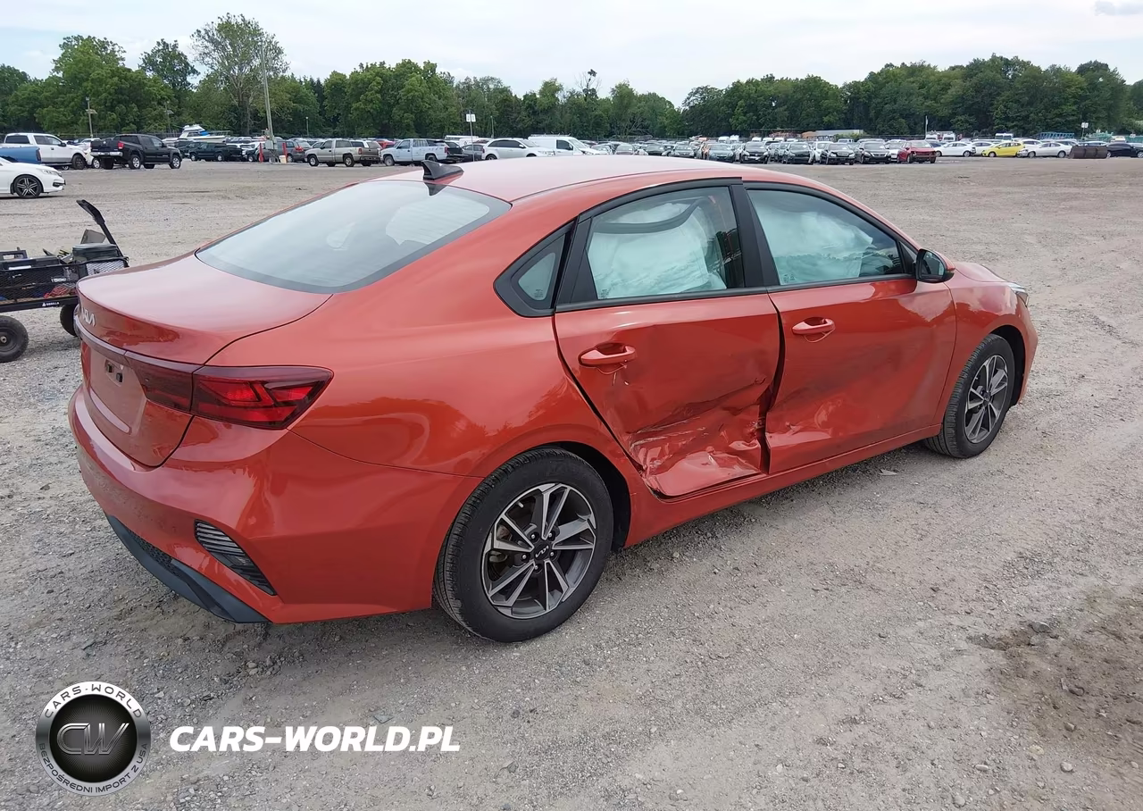 2023 Kia Forte Lxs VIN:3KPF24AD1PE623867 - 4