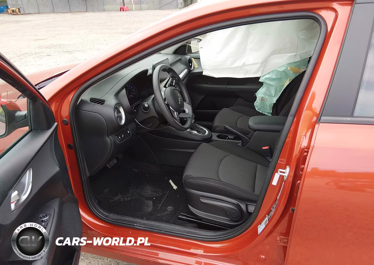 2023 Kia Forte Lxs VIN:3KPF24AD1PE623867 - 5