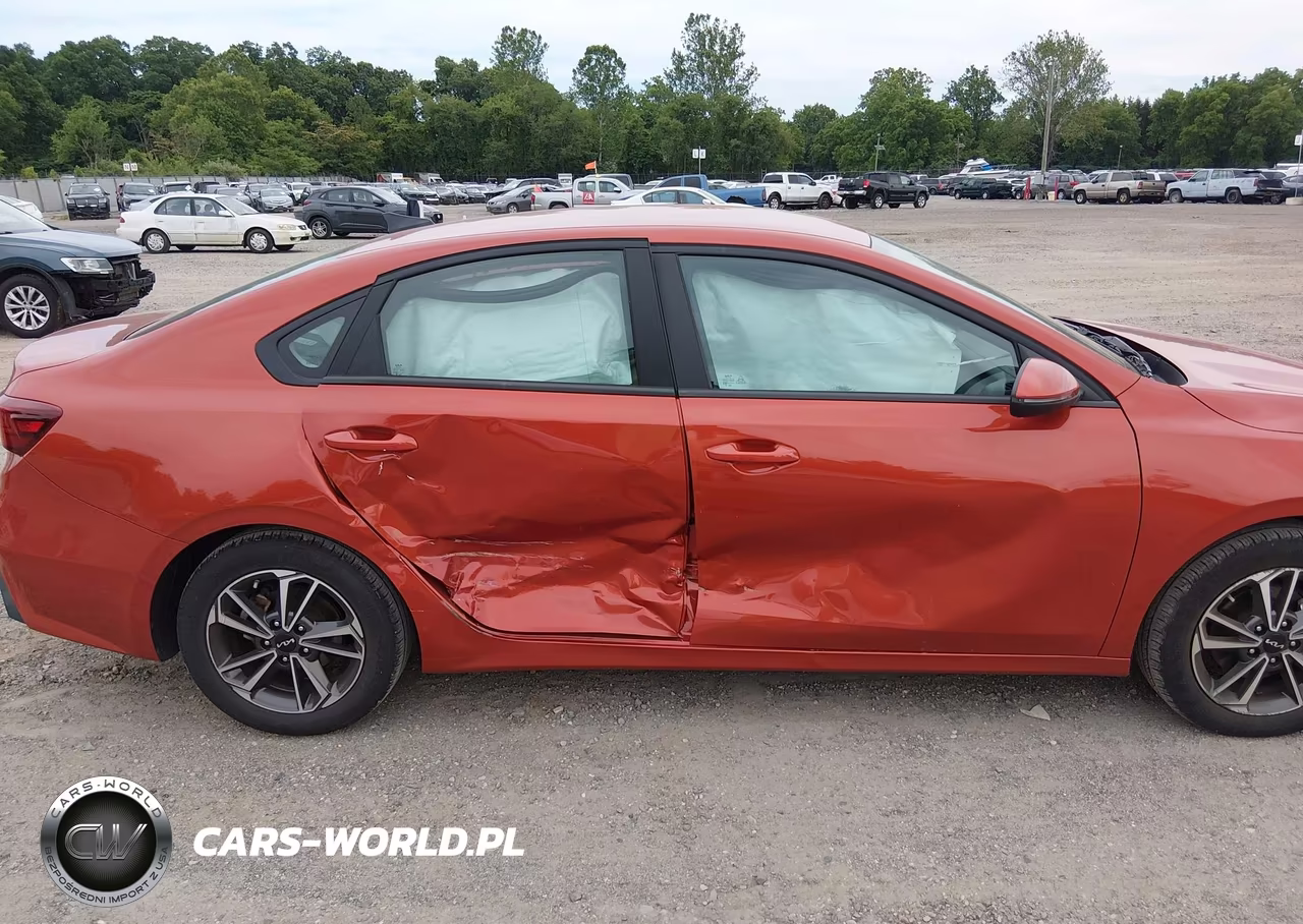 2023 Kia Forte Lxs VIN:3KPF24AD1PE623867 - 6