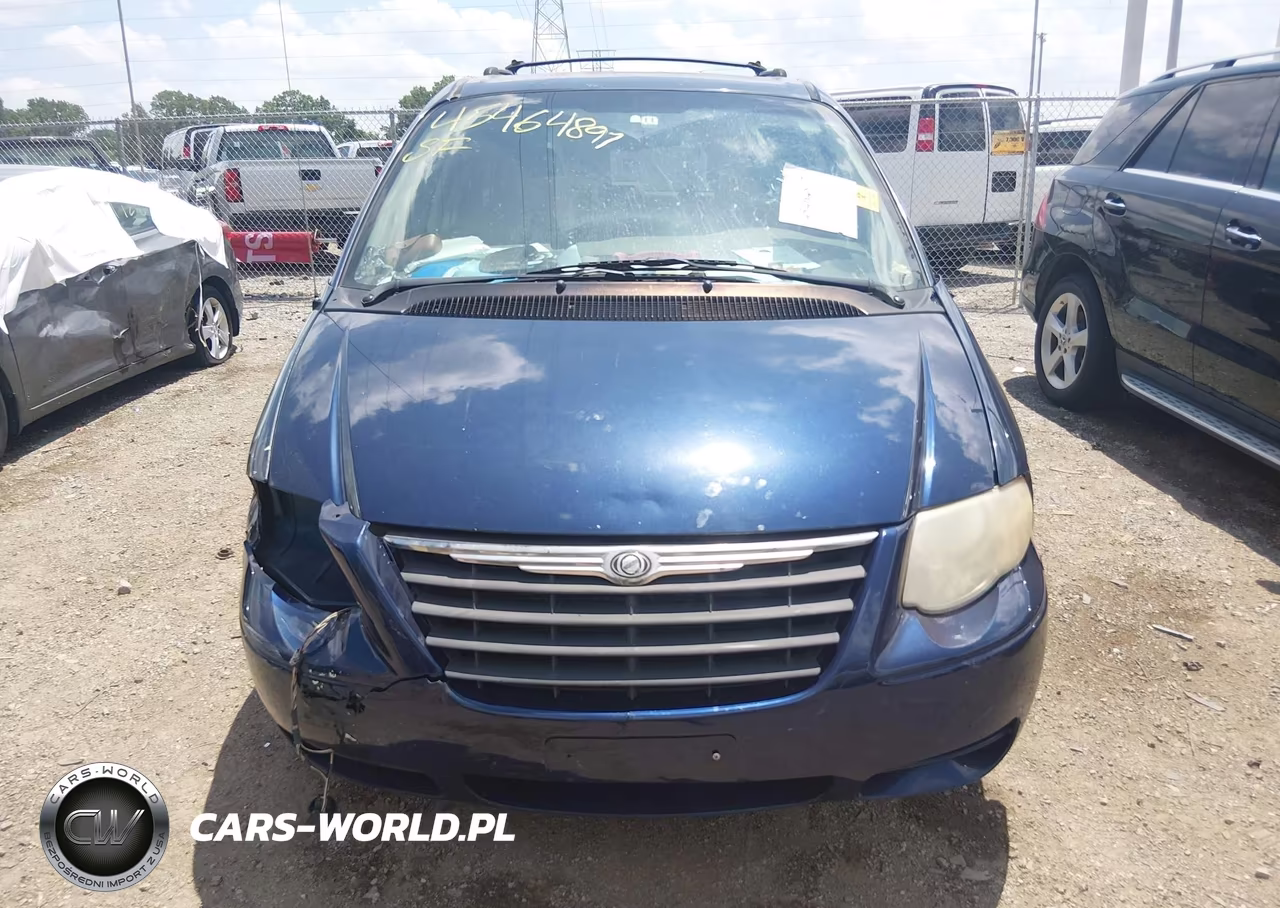 2005 Chrysler Town & Country Touring VIN:2C4GP54L45R416741 - 12