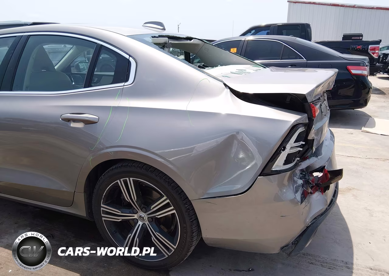 2019 Volvo S60 T6 Inscription VIN:7JRA22TL7KG000878 - 17