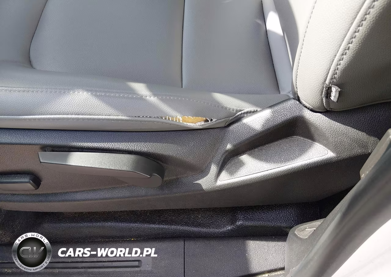 2018 Chevrolet Colorado Wt VIN:1GCHSBEA0J1250070 - 12