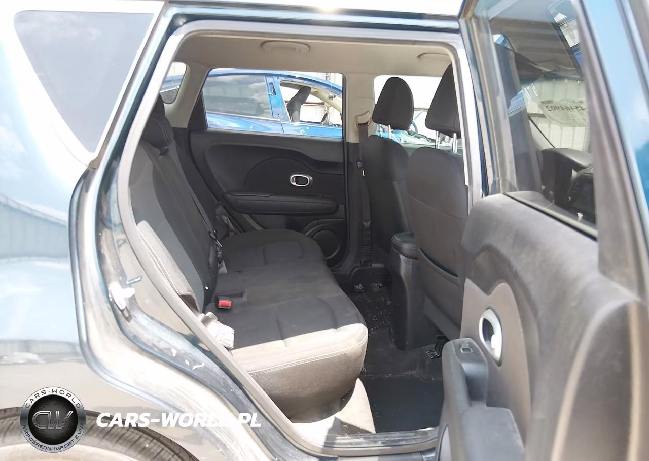 2018 Kia Soul + VIN:KNDJP3A5XJ7588199 - 8
