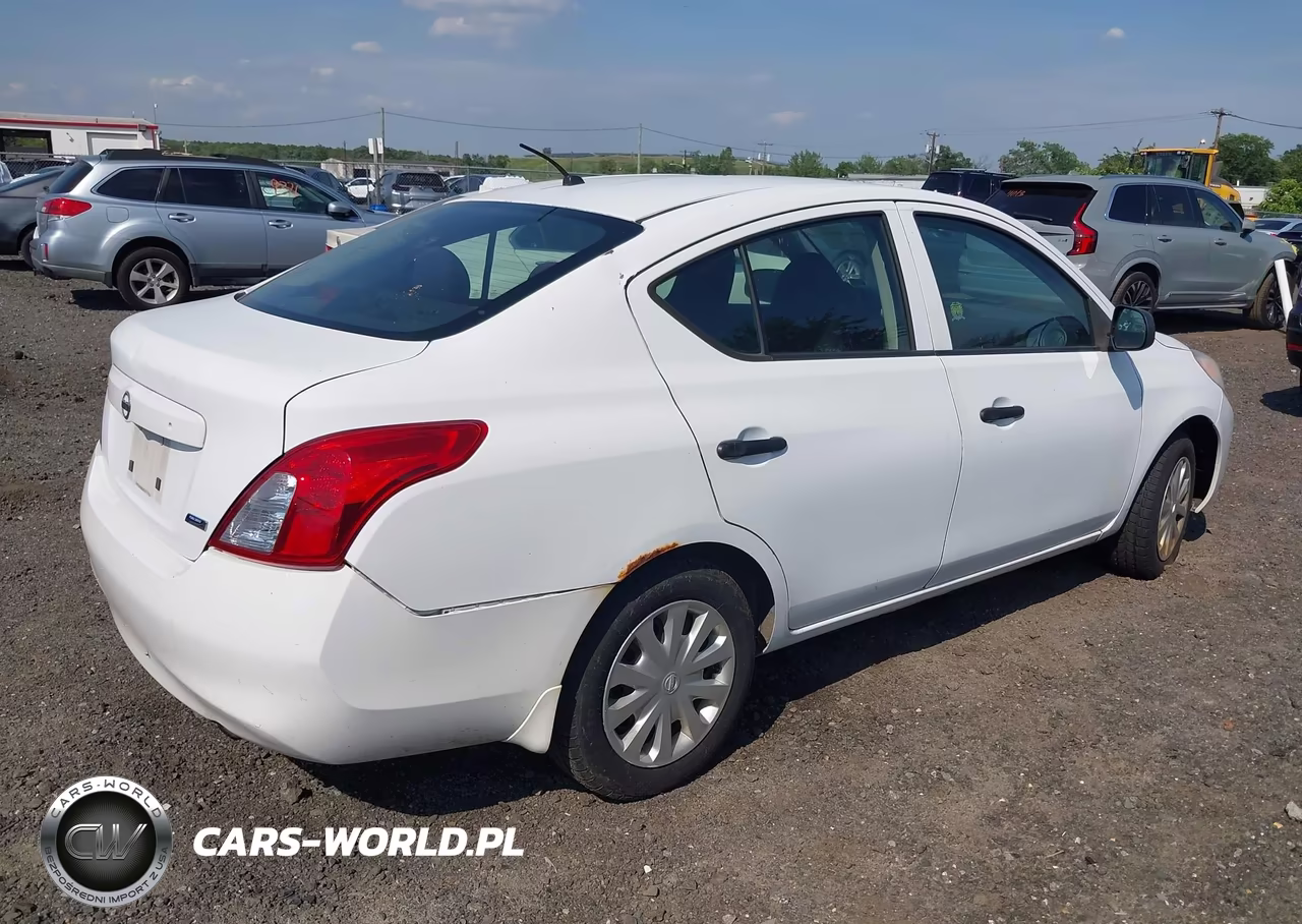 2014 Nissan Versa S VIN:3N1CN7AP0EL835659 - 4