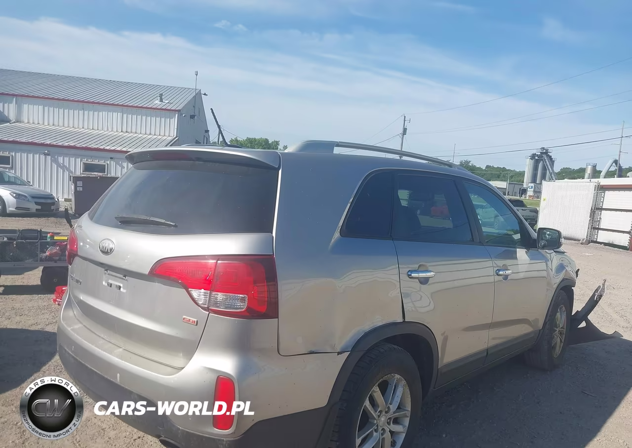 2014 Kia Sorento Lx VIN:5XYKT3A67EG442781 - 4
