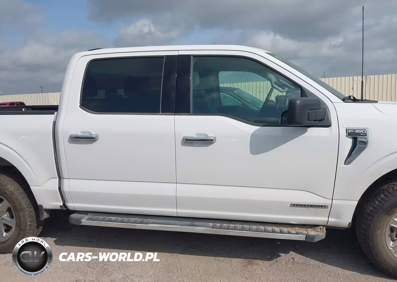 2025 Ford F-150 Xlt VIN:1FTFW3LD5SFB00944 - 13