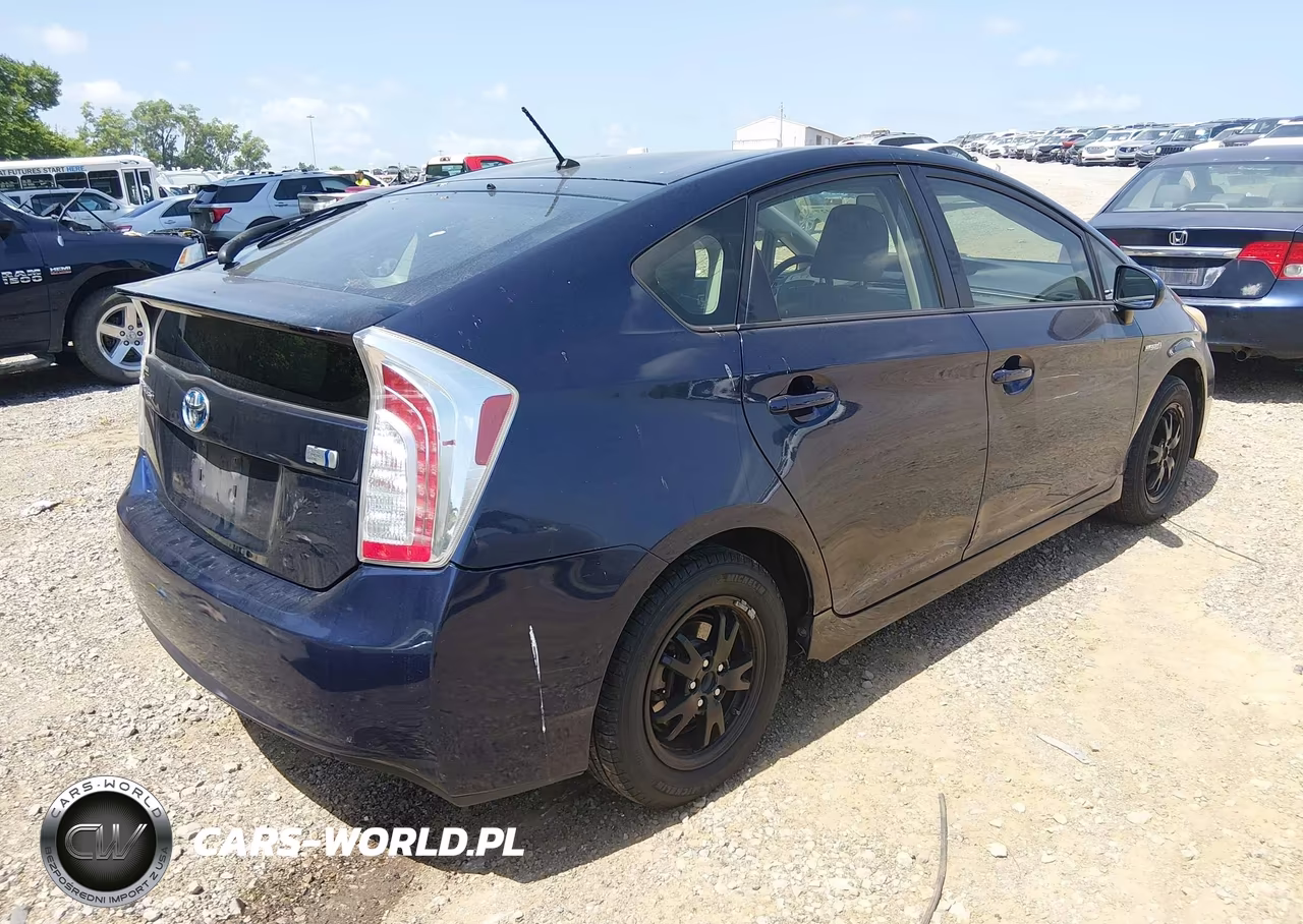 2013 Toyota Prius Two VIN:JTDKN3DU6D1722372 - 20