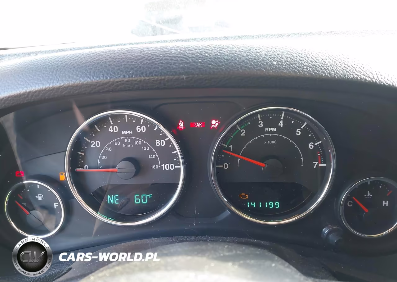 2012 Jeep Wrangler Rubicon VIN:1C4BJWCGXCL163453 - 7