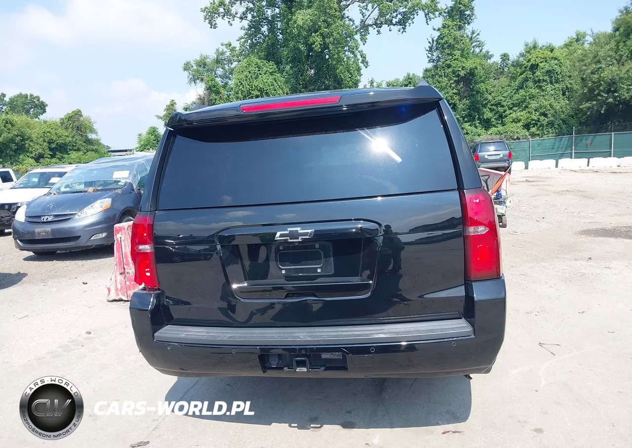 2019 Chevrolet Suburban Lt VIN:1GNSKHKC0KR367141 - 16