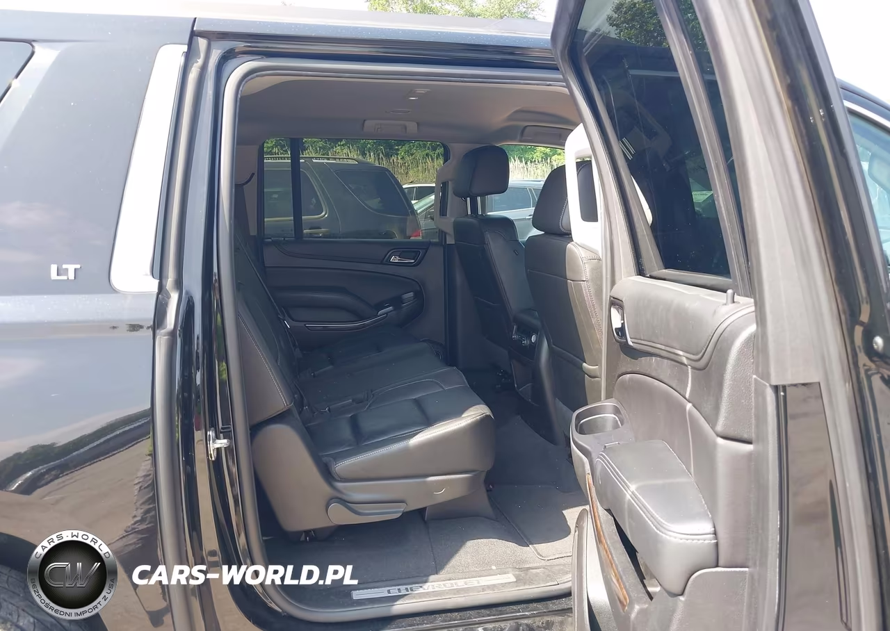 2019 Chevrolet Suburban Lt VIN:1GNSKHKC0KR367141 - 8