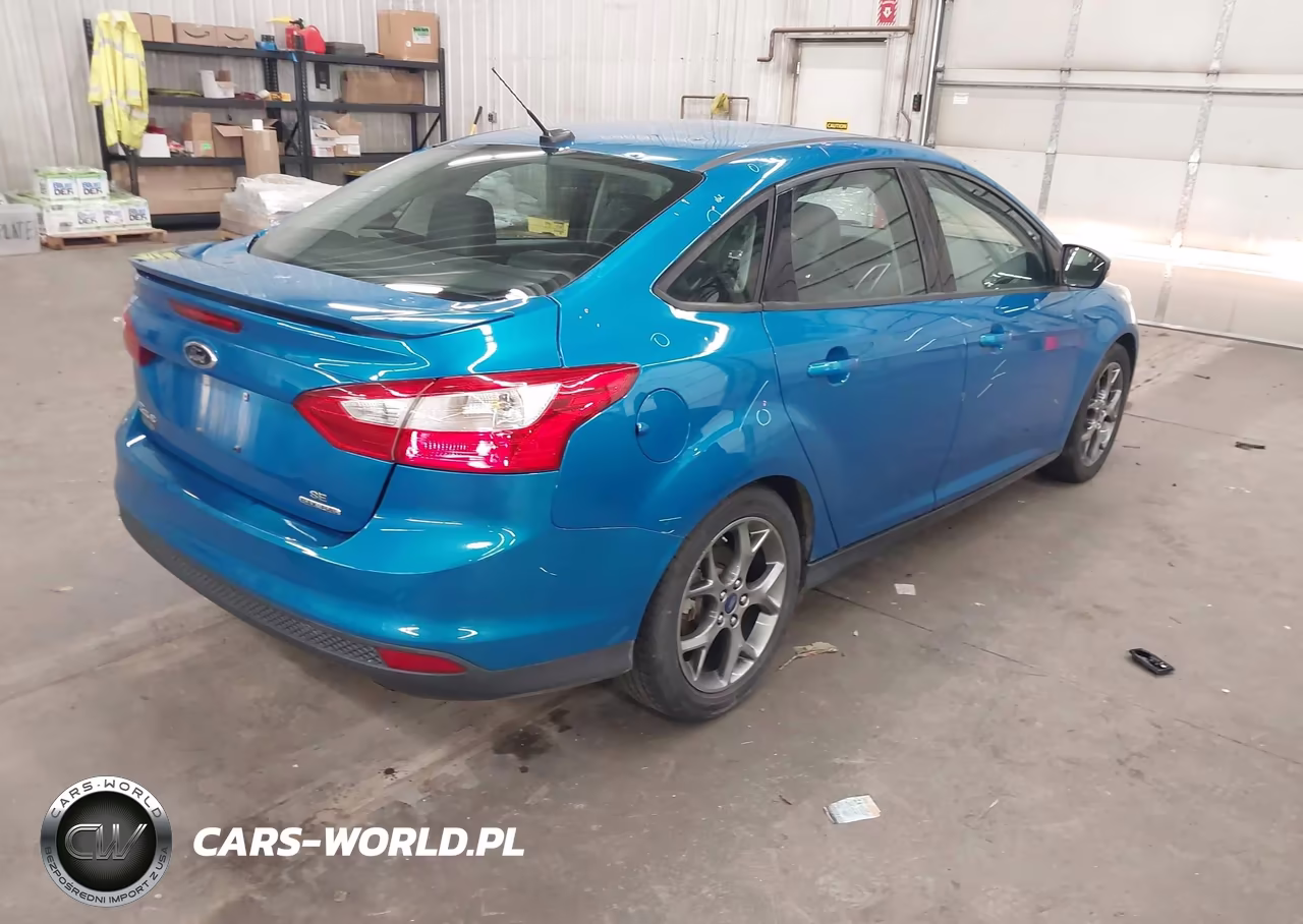 2014 Ford Focus Se VIN:1FADP3F23EL209610 - 4
