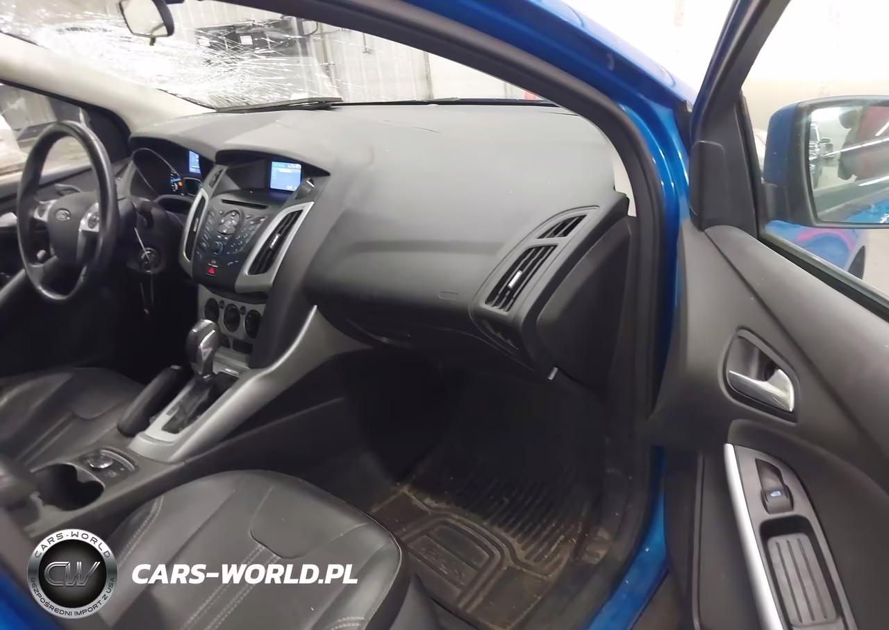 2014 Ford Focus Se VIN:1FADP3F23EL209610 - 5