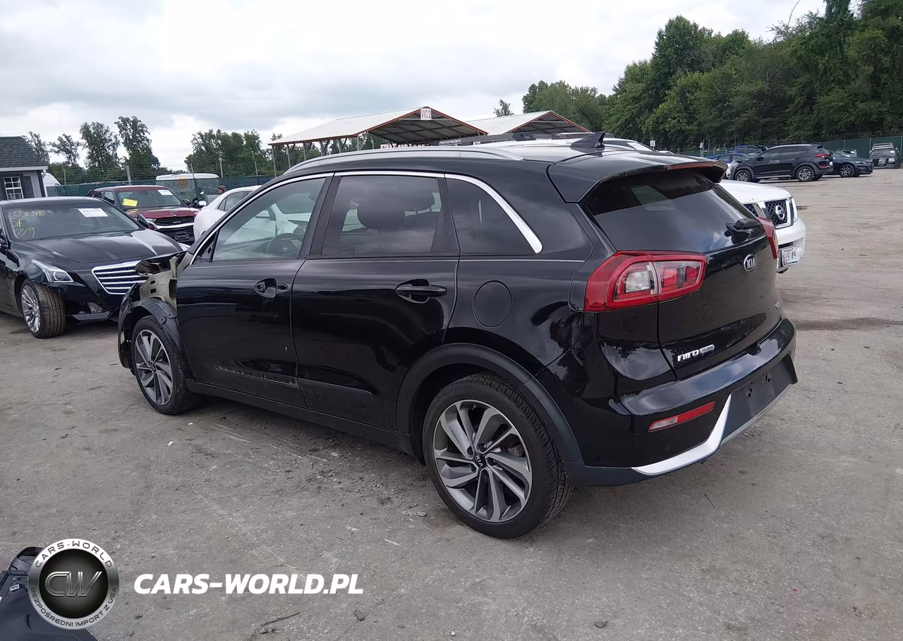 2017 Kia Niro Touring VIN:KNDCE3LCXH5083375 - 3