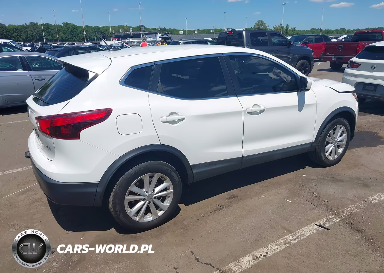 2017 Nissan Rogue Sport S VIN:JN1BJ1CR9HW122535 - 4
