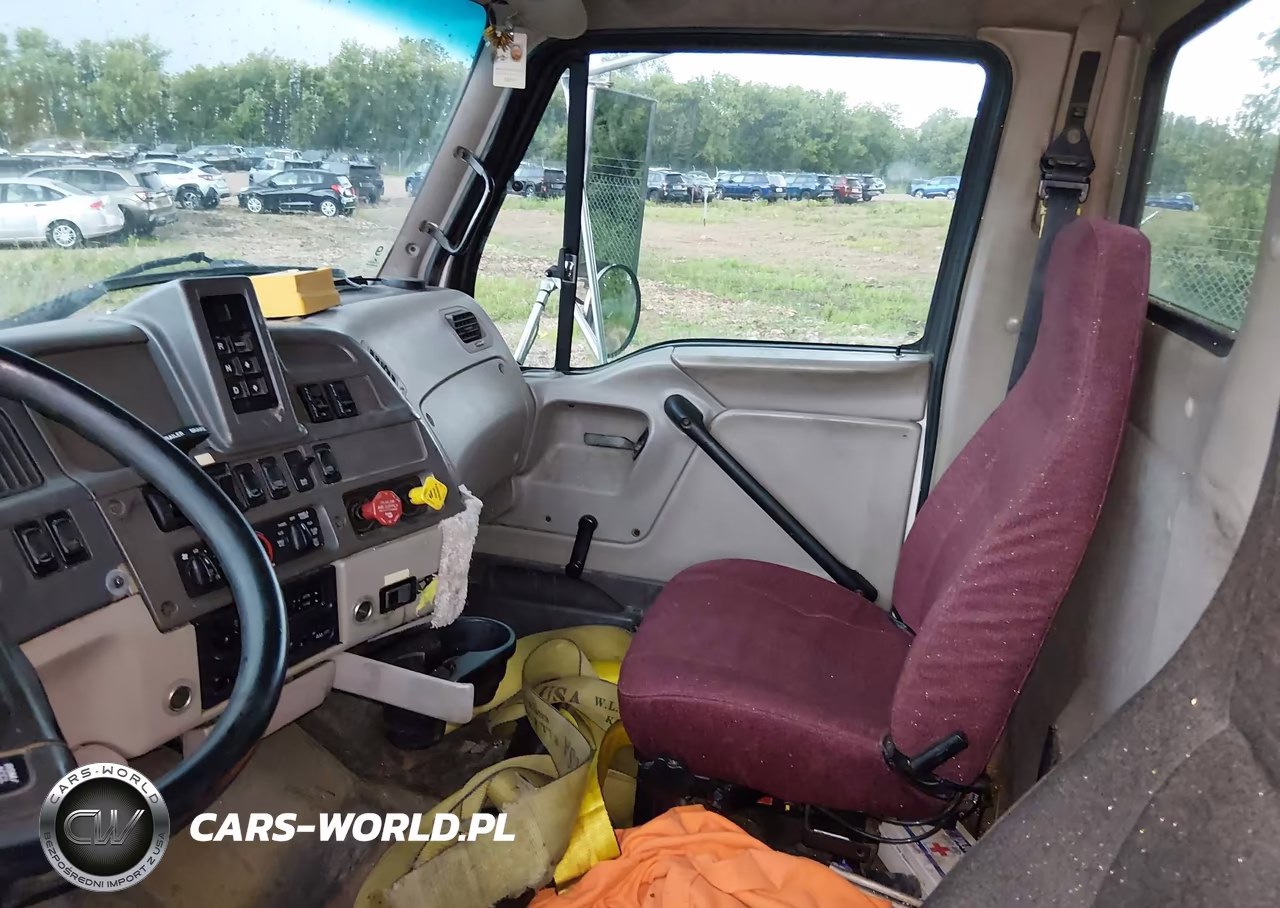 2006 Sterling Truck L 9500 VIN:2FZHAZCV16AV34877 - 7