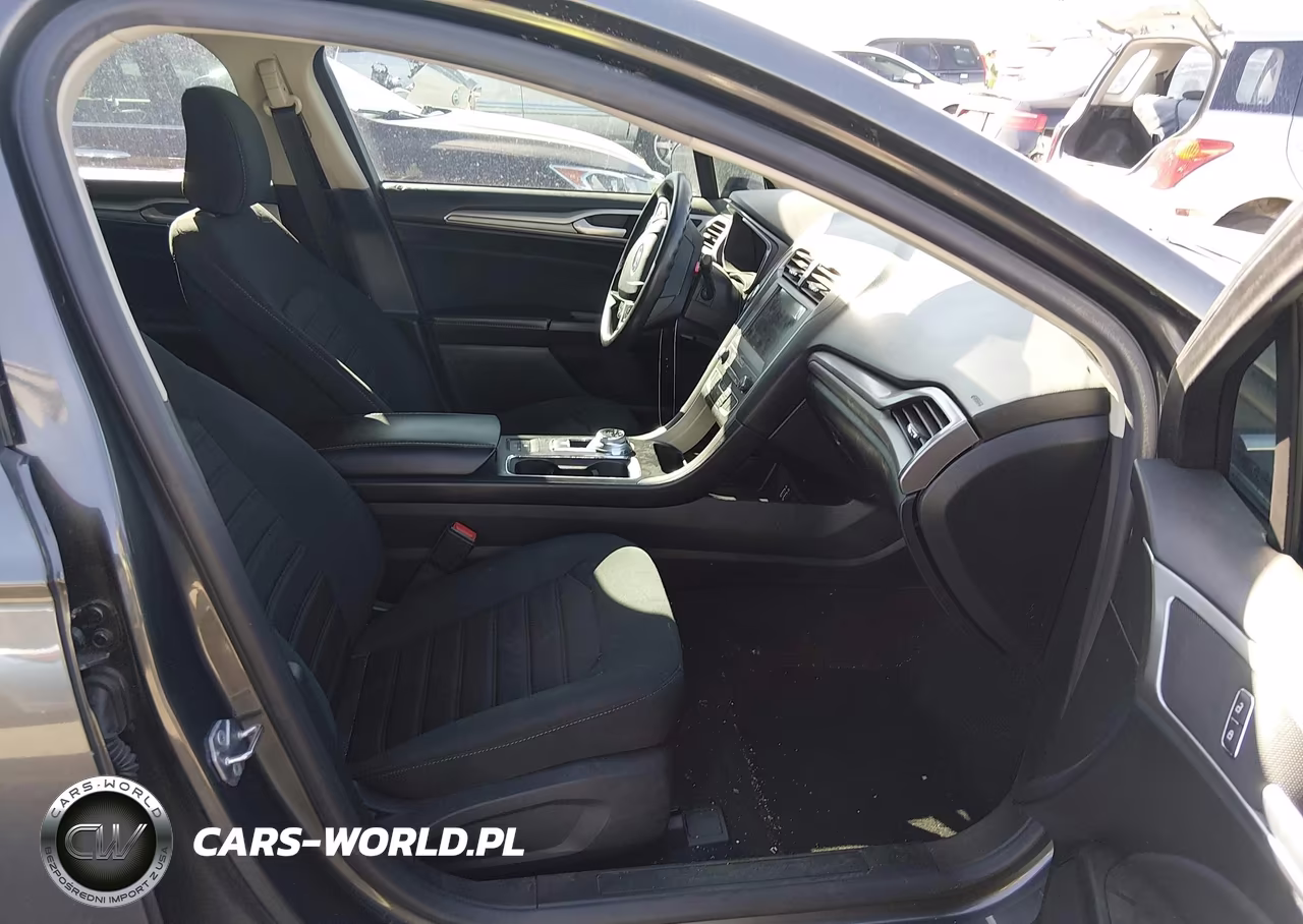 2020 Ford Fusion Hybrid Se VIN:3FA6P0LU9LR266051 - 5
