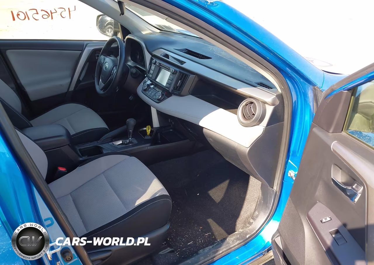2018 Toyota Rav4 Xle VIN:JTMRFREV1JJ246114 - 5