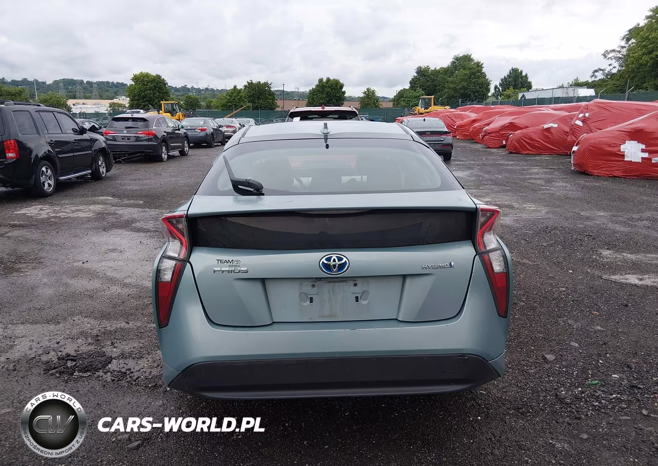 2016 Toyota Prius Two VIN:JTDKBRFUXG3005104 - 16