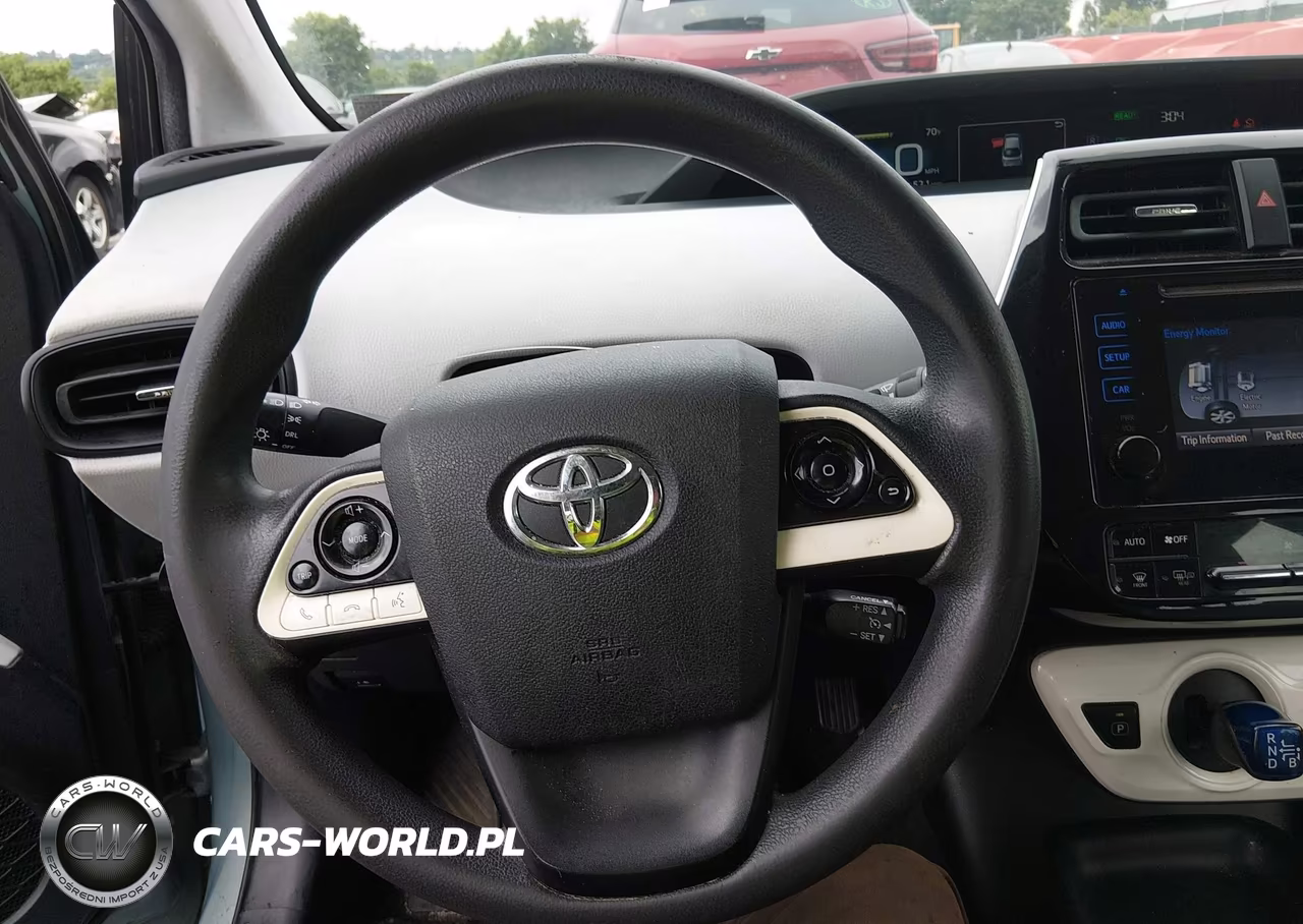 2016 Toyota Prius Two VIN:JTDKBRFUXG3005104 - 18