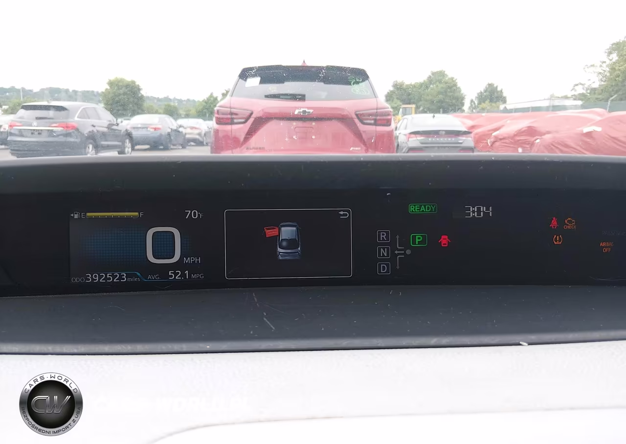 2016 Toyota Prius Two VIN:JTDKBRFUXG3005104 - 7