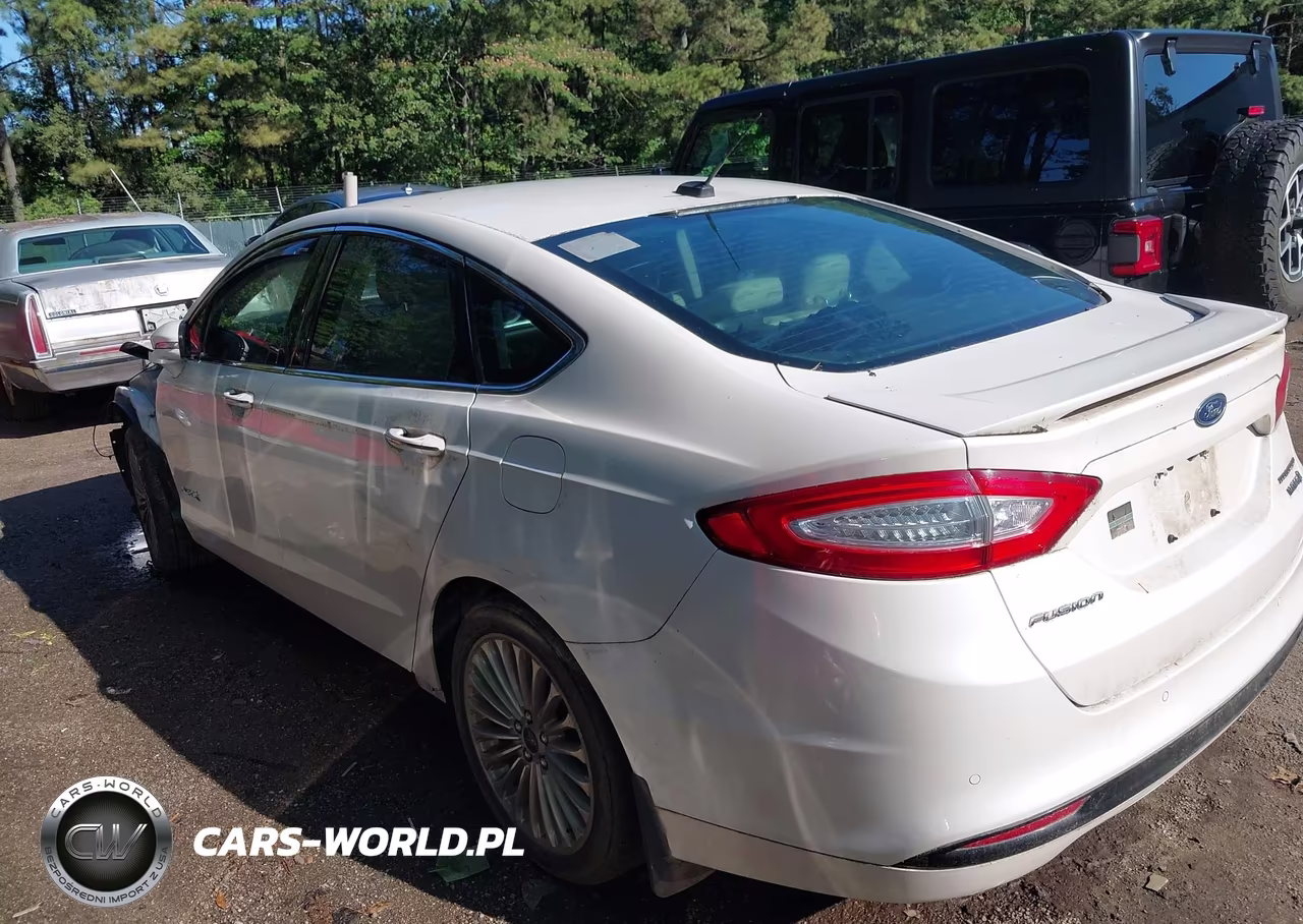 2014 Ford Fusion Hybrid Titanium VIN:3FA6P0RU1ER351010 - 3
