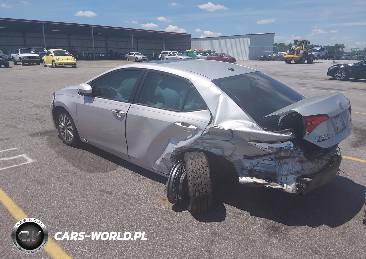 2018 Toyota Corolla Xle VIN:2T1BURHE6JC019046 - 3