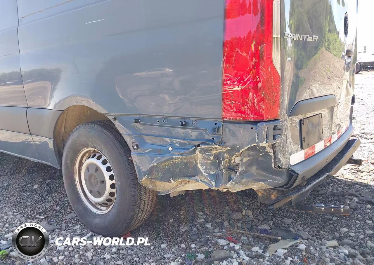 2019 Mercedes-Benz Sprinter 2500 Standard Roof V6 VIN:WD4PF0CD4KP054283 - 17