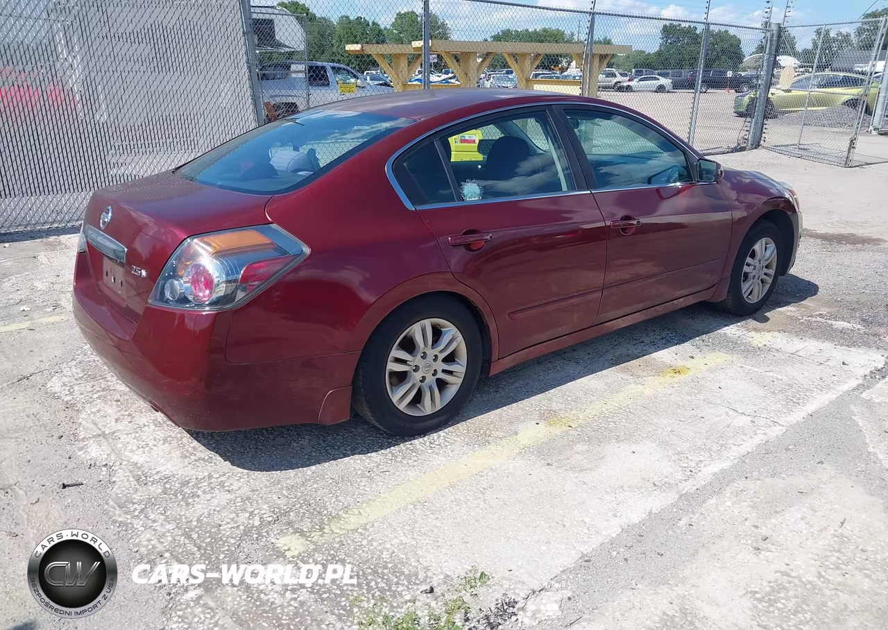 2010 Nissan Altima 2.5 S VIN:1N4AL2AP9AN403956 - 4