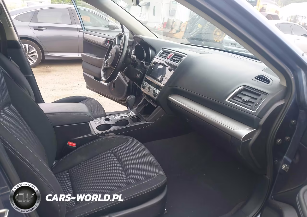 2017 Subaru Outback 2.5I Premium VIN:4S4BSACC5H3323044 - 5