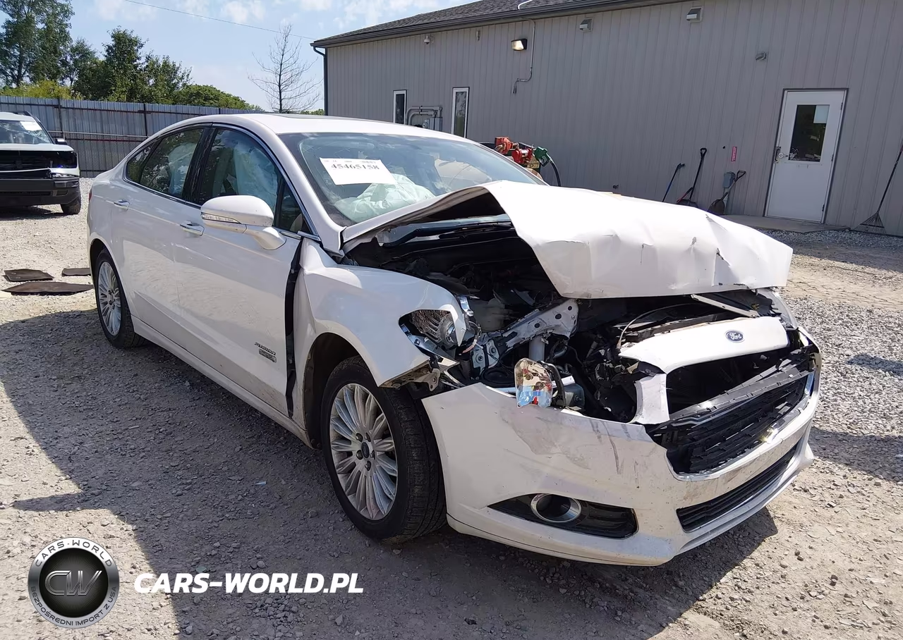 2014 Ford Fusion Energi Titanium – zdjęcie 1 z 16