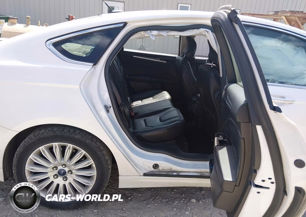 2014 Ford Fusion Energi Titanium VIN:3FA6P0SU8ER231800 - 8