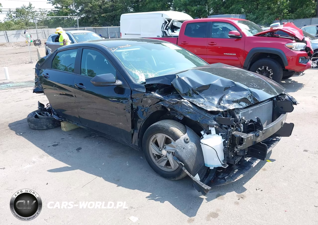 2025 Hyundai Elantra Se – zdjęcie 1 z 19