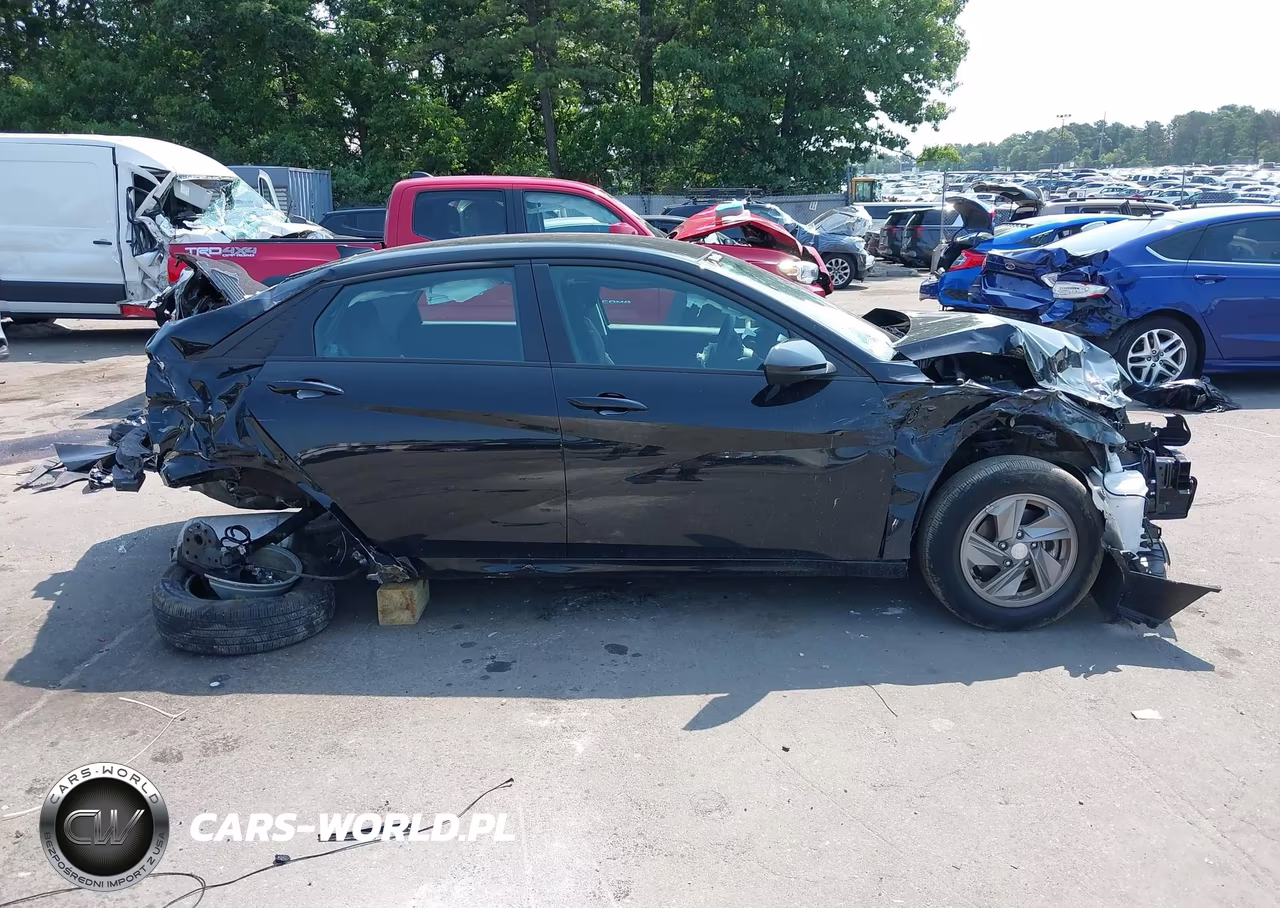 2025 Hyundai Elantra Se VIN:KMHLL4DG2SU913594 - 14