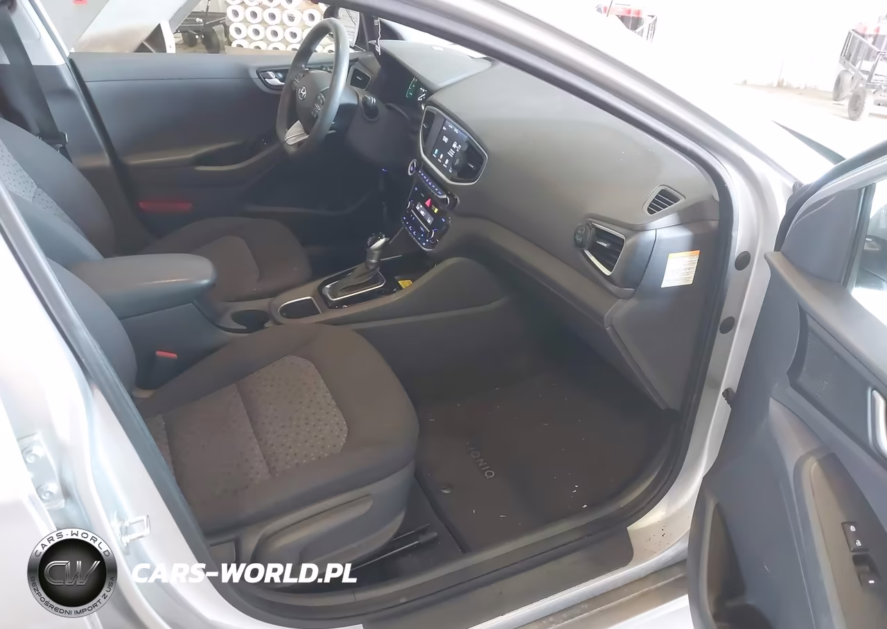 2019 Hyundai Ioniq Hybrid Blue VIN:KMHC65LC3KU108022 - 5