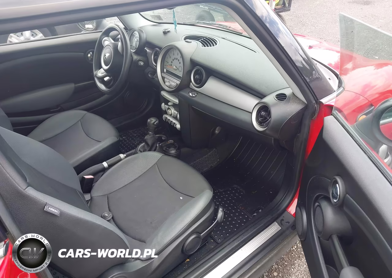 2008 Mini Cooper Hardtop VIN:WMWMF33598TT66068 - 5