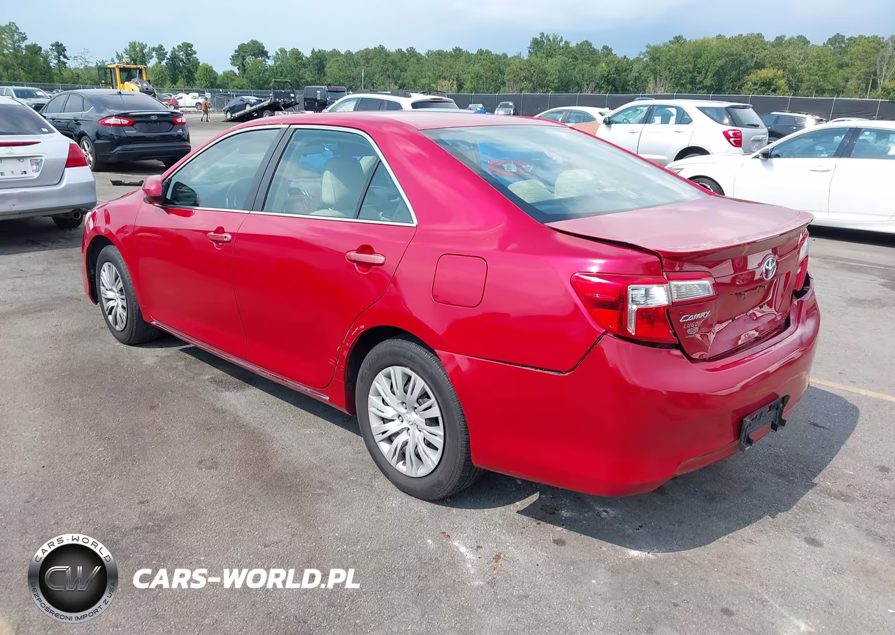 2014 Toyota Camry Le VIN:4T1BF1FK4EU819918 - 3
