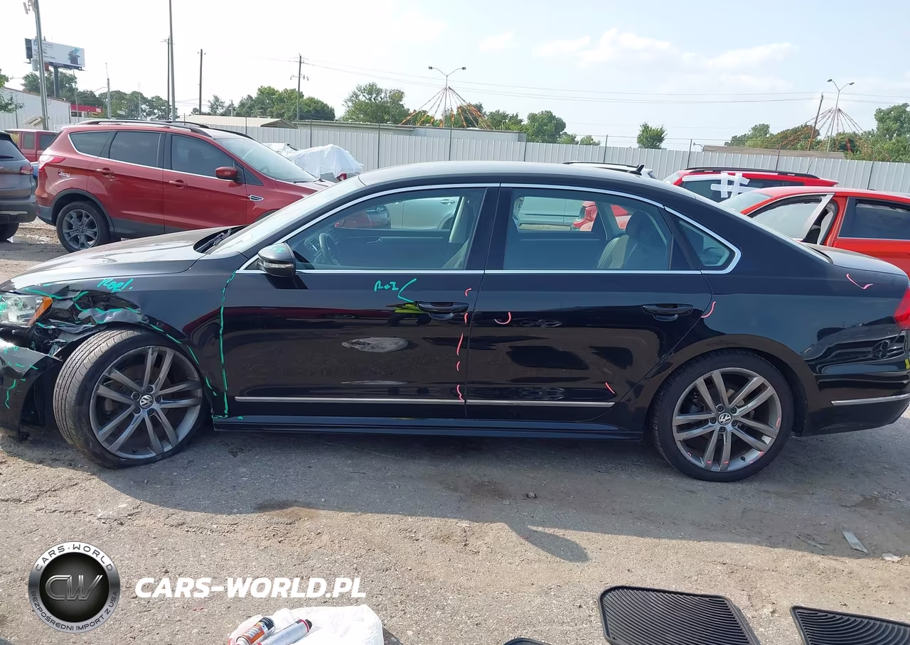 2016 Volkswagen Passat 1.8T R-Line VIN:1VWAT7A3XGC045997 - 14