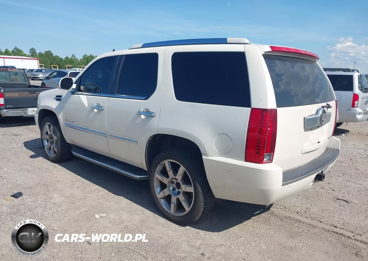 2008 Cadillac Escalade VIN:1GYFK63898R196000 - 3