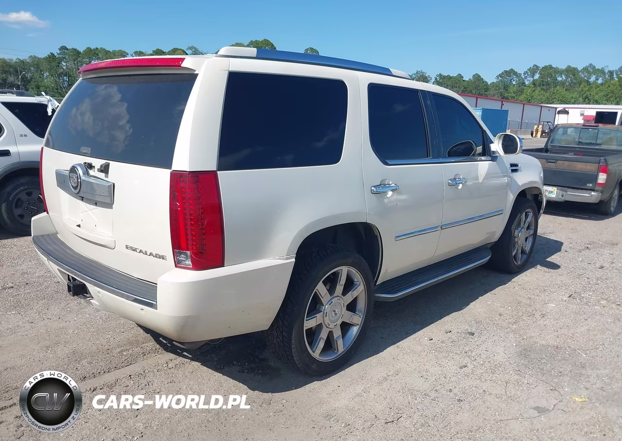 2008 Cadillac Escalade VIN:1GYFK63898R196000 - 4