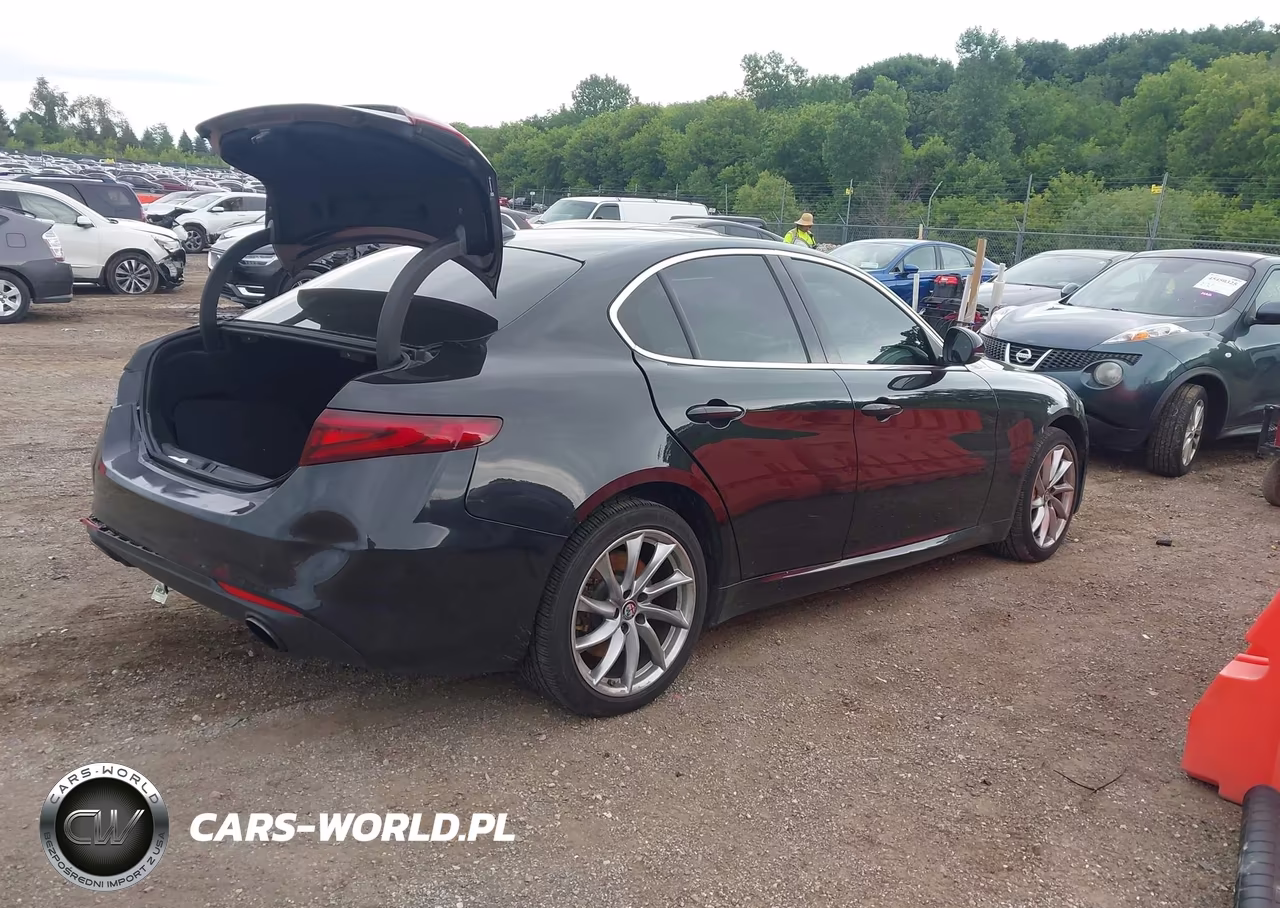 2017 Alfa Romeo Giulia Awd VIN:ZARFAEDN7H7551514 - 4
