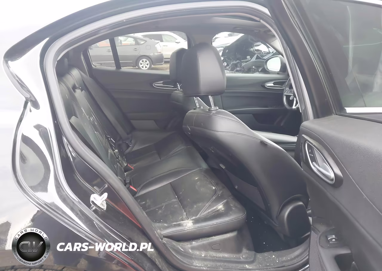 2017 Alfa Romeo Giulia Awd VIN:ZARFAEDN7H7551514 - 8