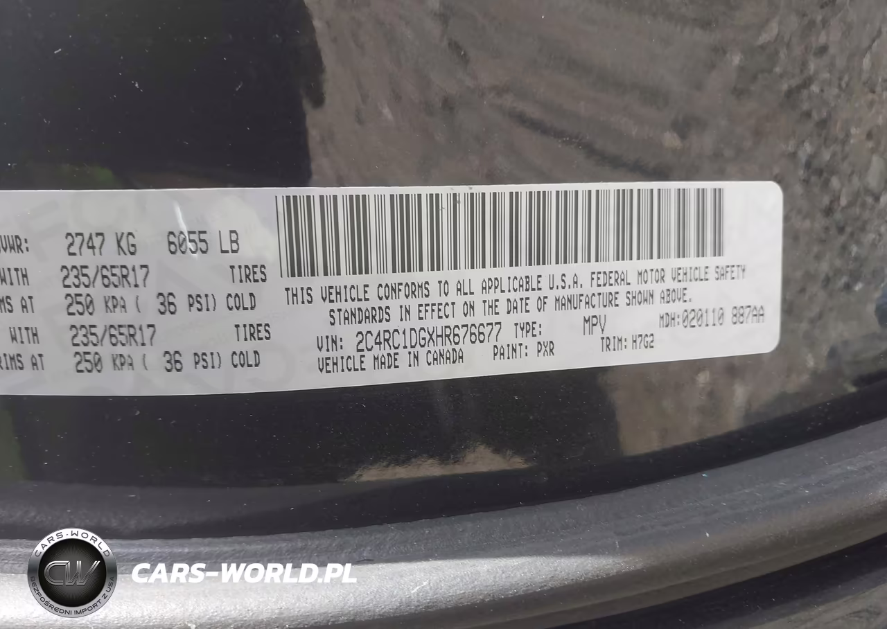 2017 Chrysler Pacifica Touring VIN:2C4RC1DGXHR676677 - 9