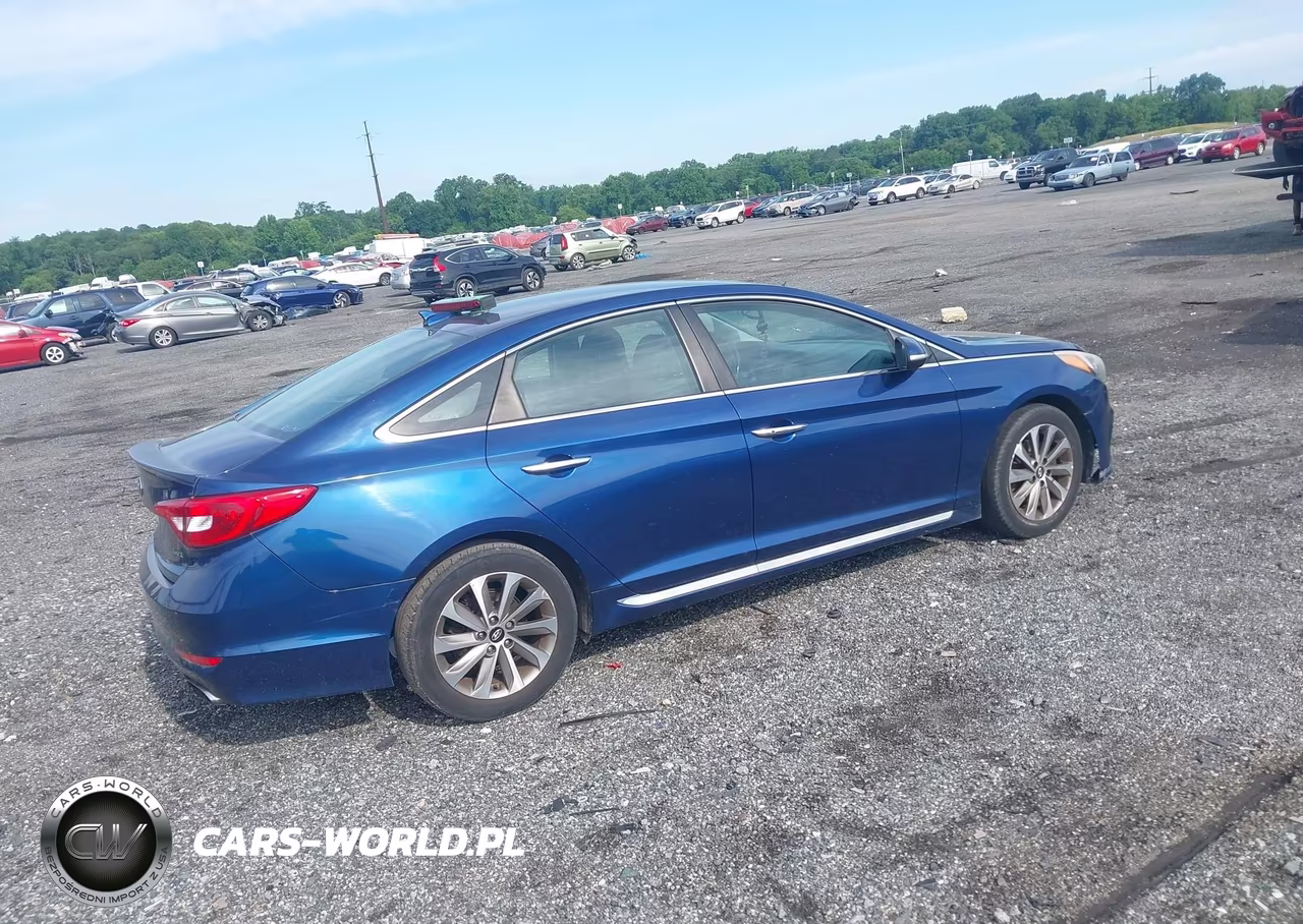 2016 Hyundai Sonata Sport VIN:5NPE34AF6GH433763 - 4