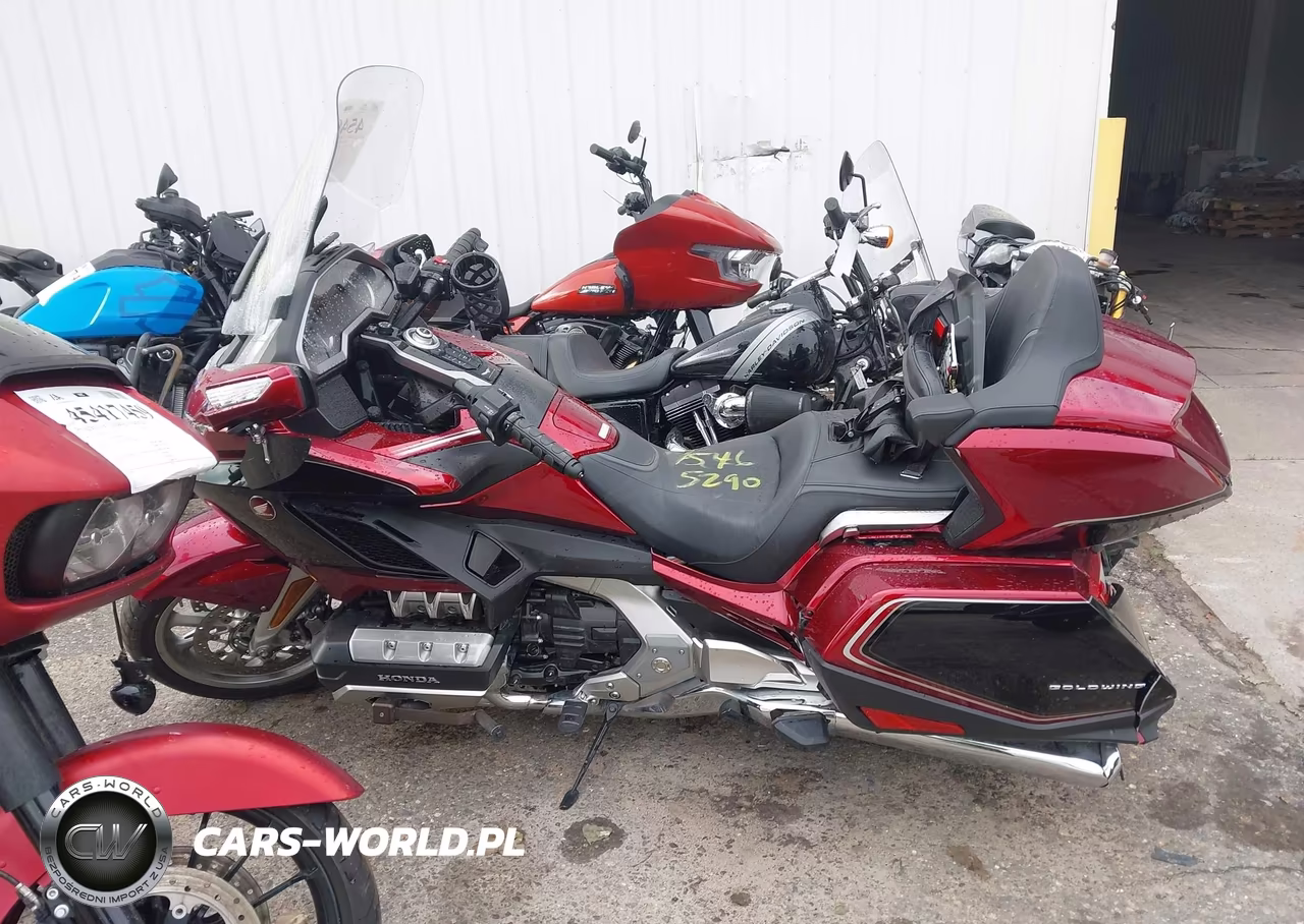 2018 Honda Gl1800 D VIN:JH2SC7972JK000233 - 13